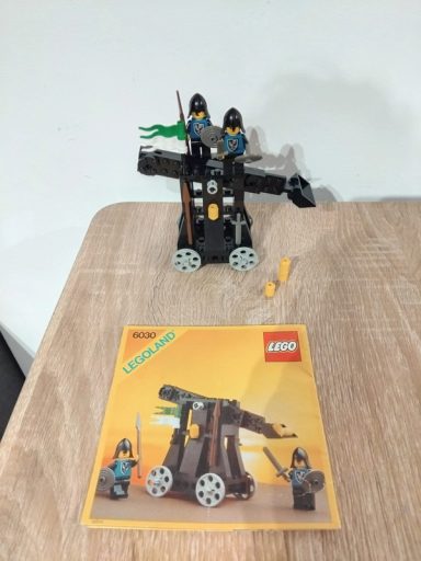 Lego 6030 Castle Black Falcons Catapult cas101 Lego 6030 Castle Black Falcons Catapult cas101