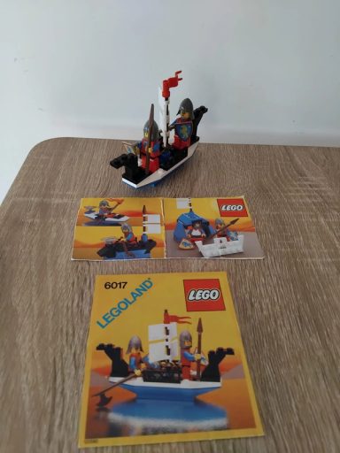 Lego 6017 Castle Lion Knights King's Oarsmen Lego 6017 Castle Lion Knights King's Oarsmen