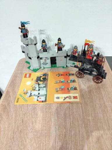 Lego Castle 6062 Black Falcons Battering Ram Lego Castle 6062 Black Falcons Battering Ram